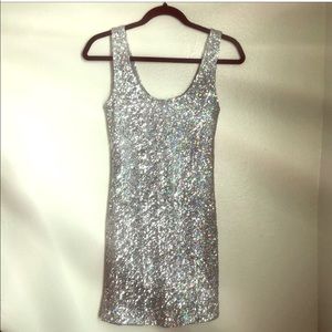 💎Short Silver Sequin Dress 💎 💅🏽